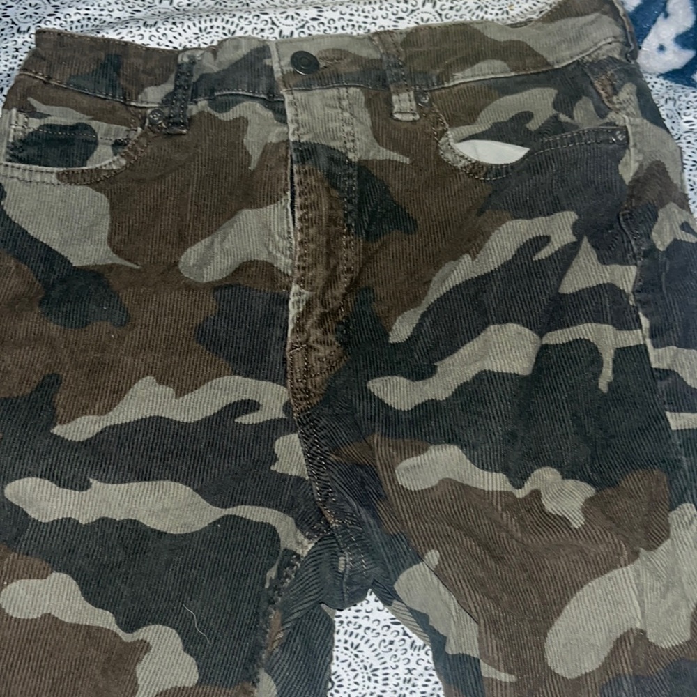 selling because they dont fit anymore